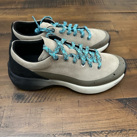 Danner Women's Caprine Low 3" Lifestyle Shoe 7 M Suede Plaza Taupe - Picture 1 of 7